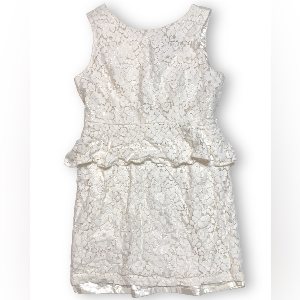 Forever 21 White Lace Sleeveless Pencil Dress